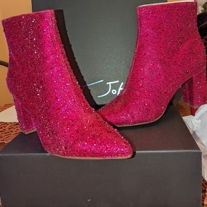 Betsey Johnson size 9 Booties